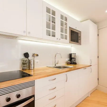 Alfama Cozy Two-bedroom W/ River View - By Lu Holidays Apartman Lisboa
