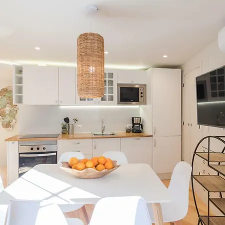 Apartman Alfama Cozy Two-bedroom W/ River View - By Lu Holidays