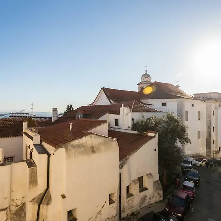 Alfama Cozy Two-bedroom W/ River View - By Lu Holidays * Lisboa